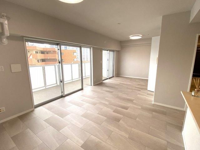 2LDK Apartment for Sale in Naha, Okinawa - 66.96m2 - Thumbnail 4