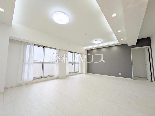 3LDK Apartment for Sale in Fuchu, Tokyo - 73.19m2 - Thumbnail 3