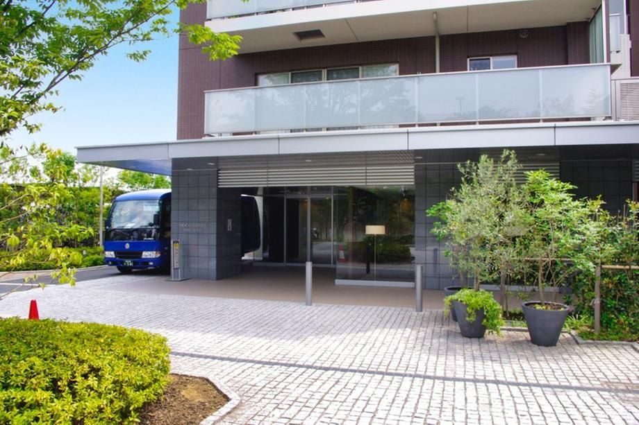 Gracie Garden Tama-Plaza 3LDK Top Floor Apartment for Sale - Thumbnail 2
