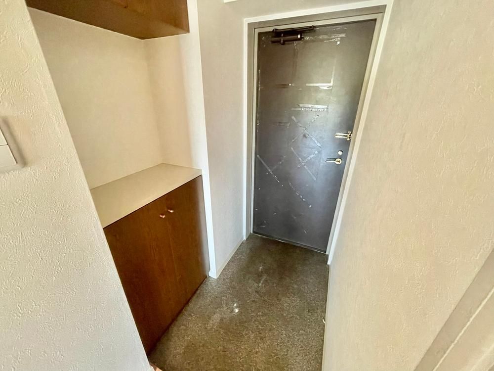 3DK Apartment for Sale in Ebina, Kanagawa, 53m2 - Thumbnail 2