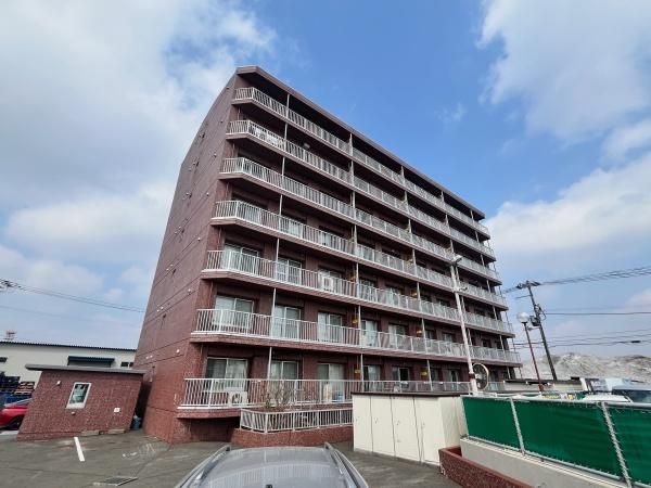 Renovated 3LDK Apartment for Sale in Sapporo Higashi Ward - Thumbnail 3