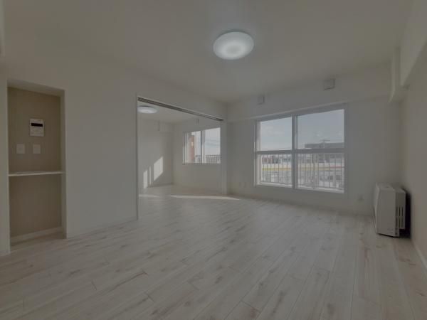 Renovated 3LDK Apartment for Sale in Sapporo Higashi Ward - Thumbnail 4