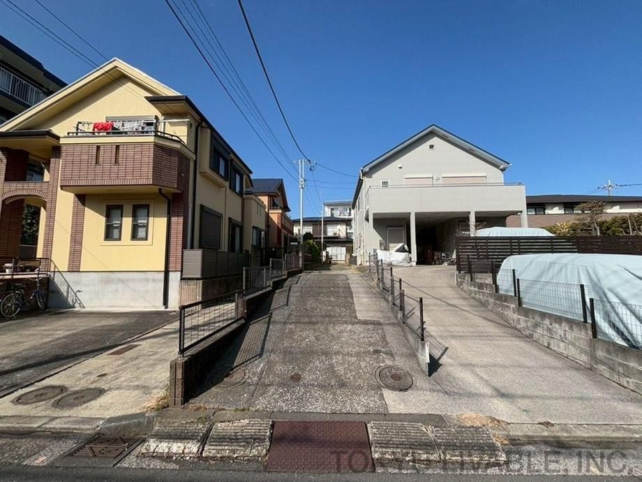 Land for Sale in Sakae Ward, Yokohama - 441 sqm, Freehold - Thumbnail 2