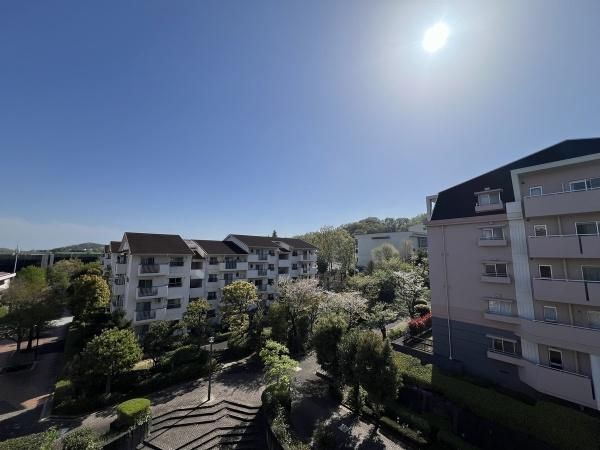 2LDK Apartment for Sale in Atsugi, Kanagawa - 71.59m2 - Thumbnail 3