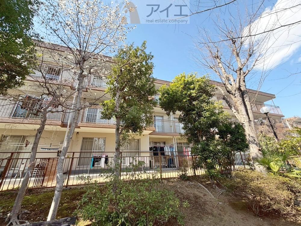 3LDK Renovated Apartment in Abiko, Chiba – 84m² Near Station - Thumbnail 2