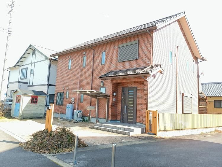 5LDK House for Sale in Kani City, Gifu with Large Garden - Thumbnail 2