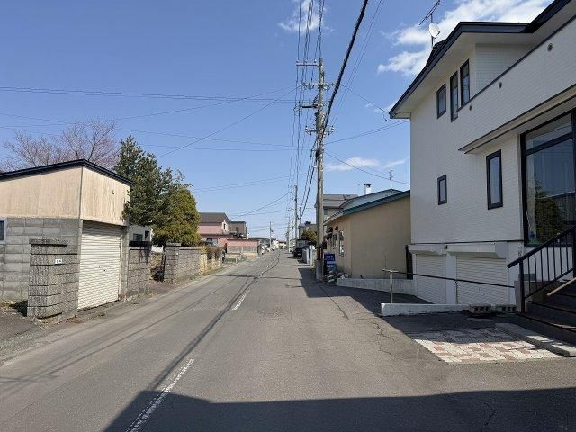 Spacious 3LDK+S House for Sale in Tomakomai, Hokkaido - Thumbnail 4