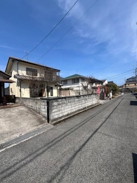 Renovated 2LDK+S House in Hiroshima Higashi Ward, 229m2 Land - Thumbnail 3