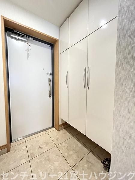 Renovated 3LDK Apartment in Yamato City with Free Parking - Thumbnail 3