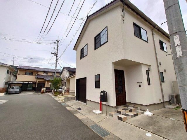 4LDK+S Detached House for Sale in Kabe, Hiroshima City - Thumbnail 3