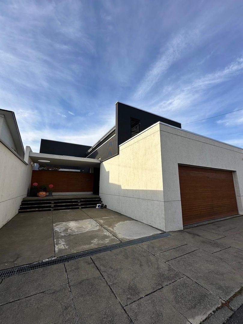 4LDK Designer House in Sapporo Nishi Ward with Garage - Thumbnail 3