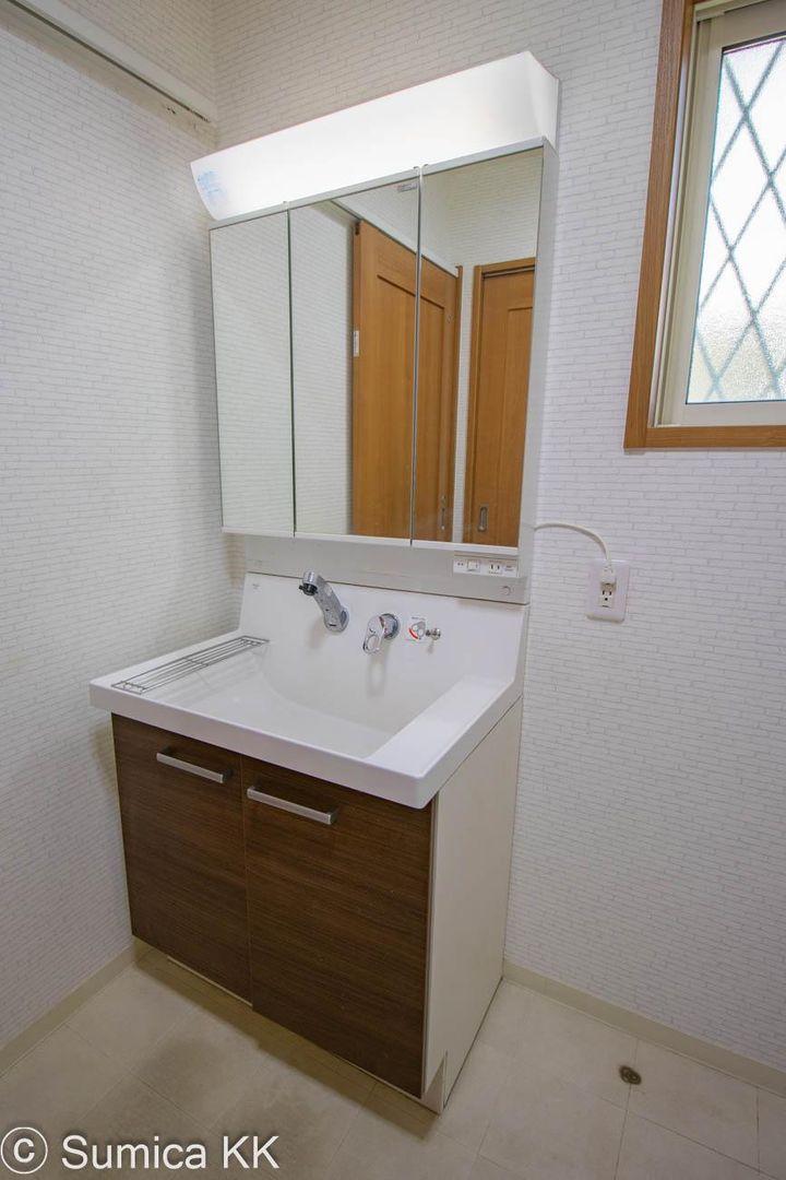 5LDK Detached House in Wakayama City Near Higashi-Matsue Station - Thumbnail 3