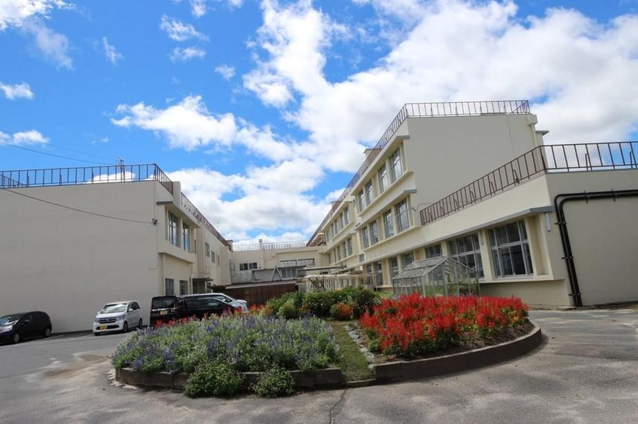 Land for Sale in Iwakuni City, 151.7 sqm, Building Condition Attached - Thumbnail 3