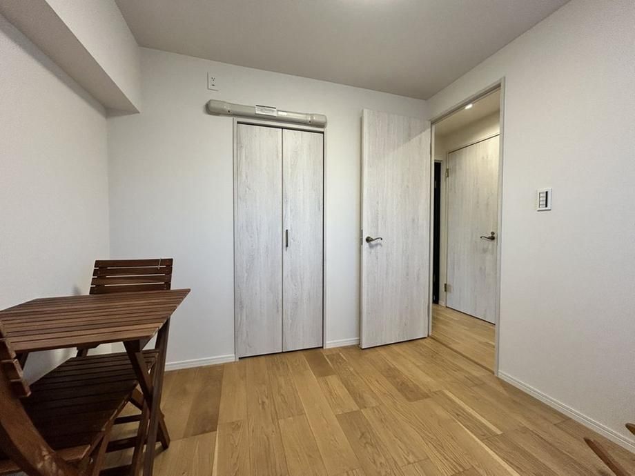 2LDK Apartment for Sale in Totsuka, Yokohama - 52.11 sqm - Thumbnail 3