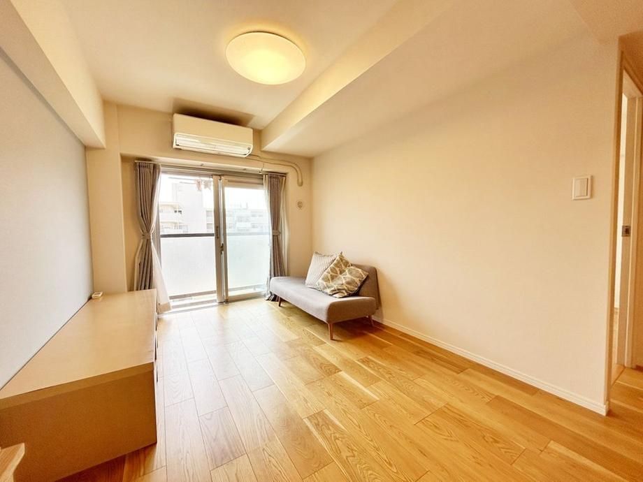 2LDK Apartment for Sale in Totsuka, Yokohama - 52.11 sqm - Thumbnail 2