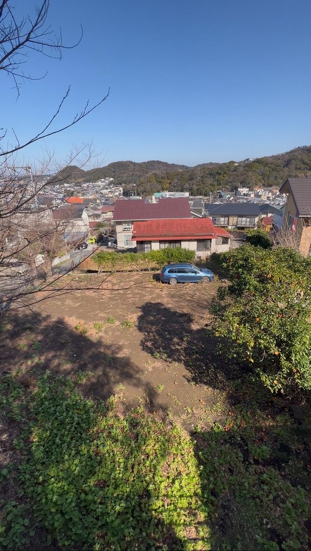 Land for Sale in Hayama: 326 sqm Plot with Sea View - Thumbnail 3