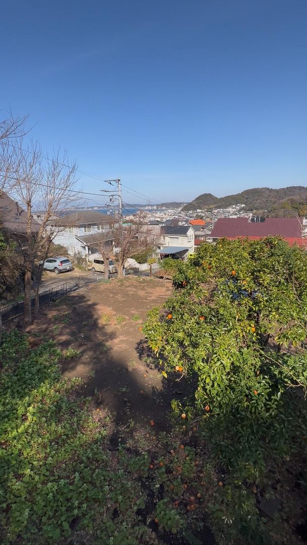 Land for Sale in Hayama: 326 sqm Plot with Sea View - Thumbnail 2