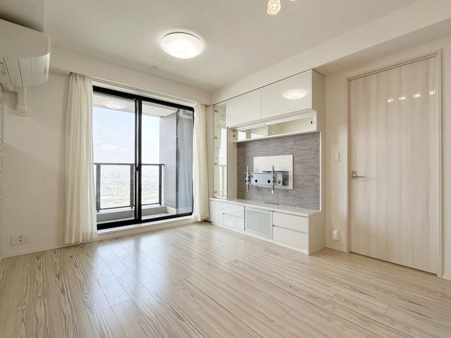 3LDK Apartment for Sale in Musashi-Kosugi, Kawasaki - Thumbnail 2