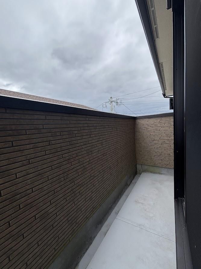 4LDK House for Sale in Takaokacho Iida, Miyazaki City - Thumbnail 2
