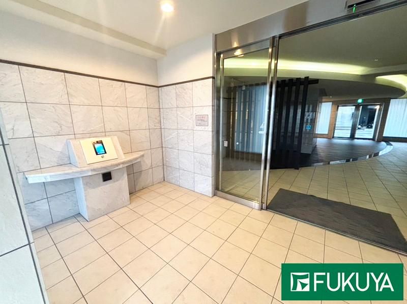 1LDK Apartment for Sale in Sakai-ku, Osaka - Thumbnail 2