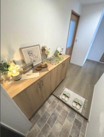 Renovated 3LDK Apartment for Sale in Shin Yuri Green Town, Kawasaki - Thumbnail 2