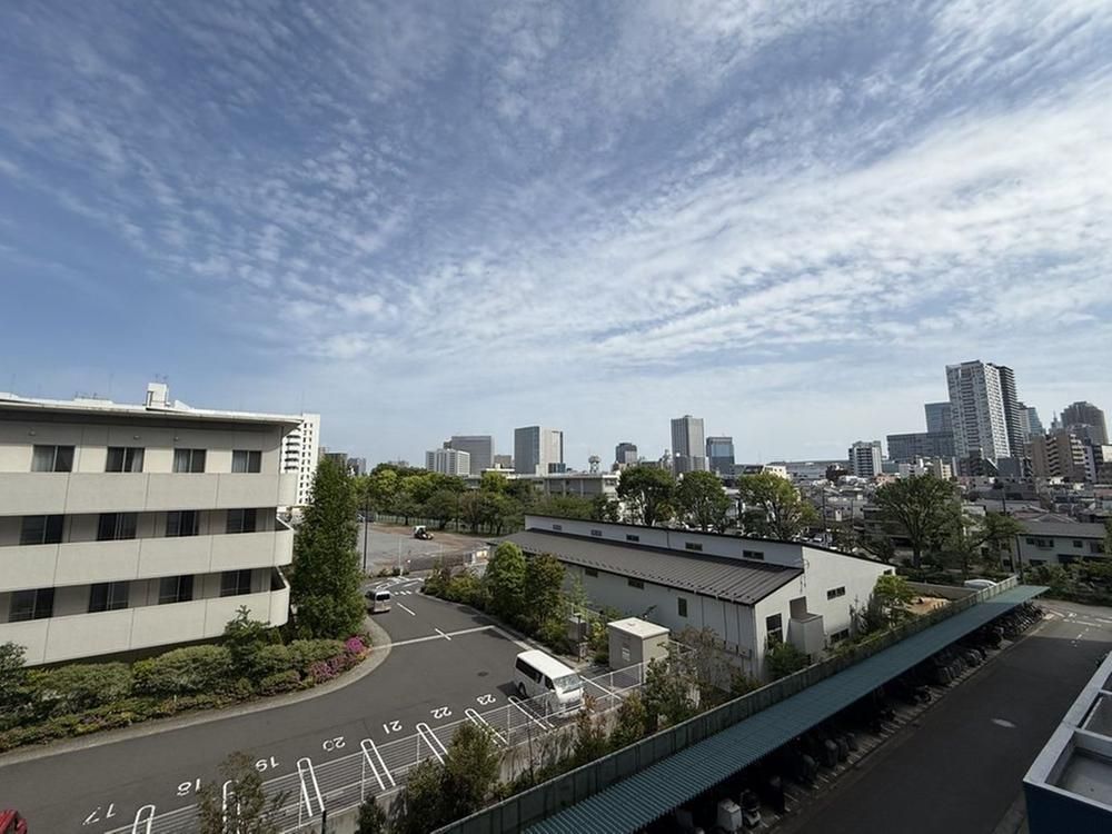 2LDK Apartment for Sale in Kawasaki Ward, Kanagawa - Thumbnail 3