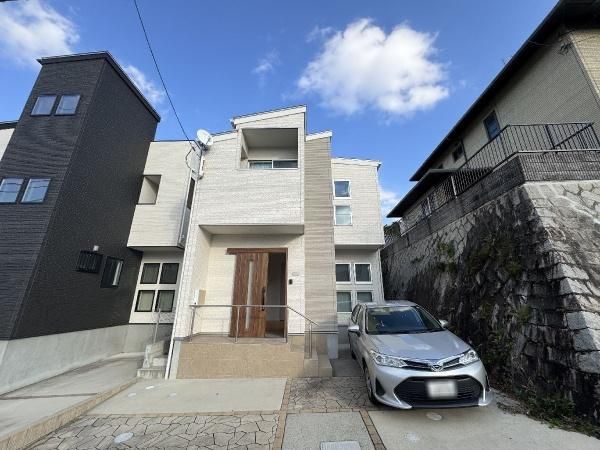 3LDK Detached House for Sale in Asakita-ku, Hiroshima City - Thumbnail 2
