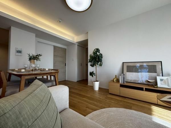 Renovated 4LDK Apartment in Kashiwa, Chiba - Thumbnail 2