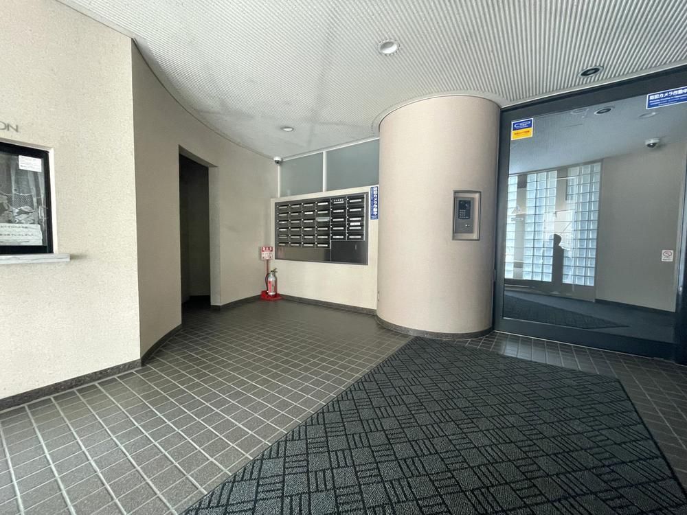 2LDK Apartment for Sale Near Nijuyonken Station, Sapporo - Thumbnail 2