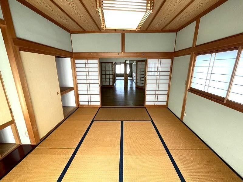 4LDK House for Sale Near Iriake Station, Kochi City - Thumbnail 3