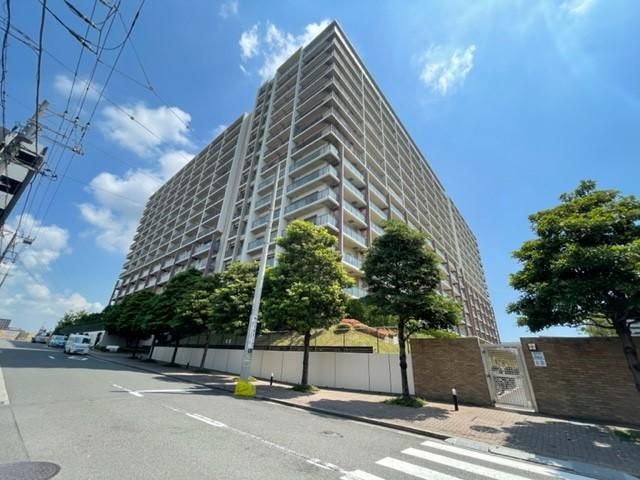 3LDK Apartment for Sale in Kawasaki-ku, Kanagawa - Thumbnail 2