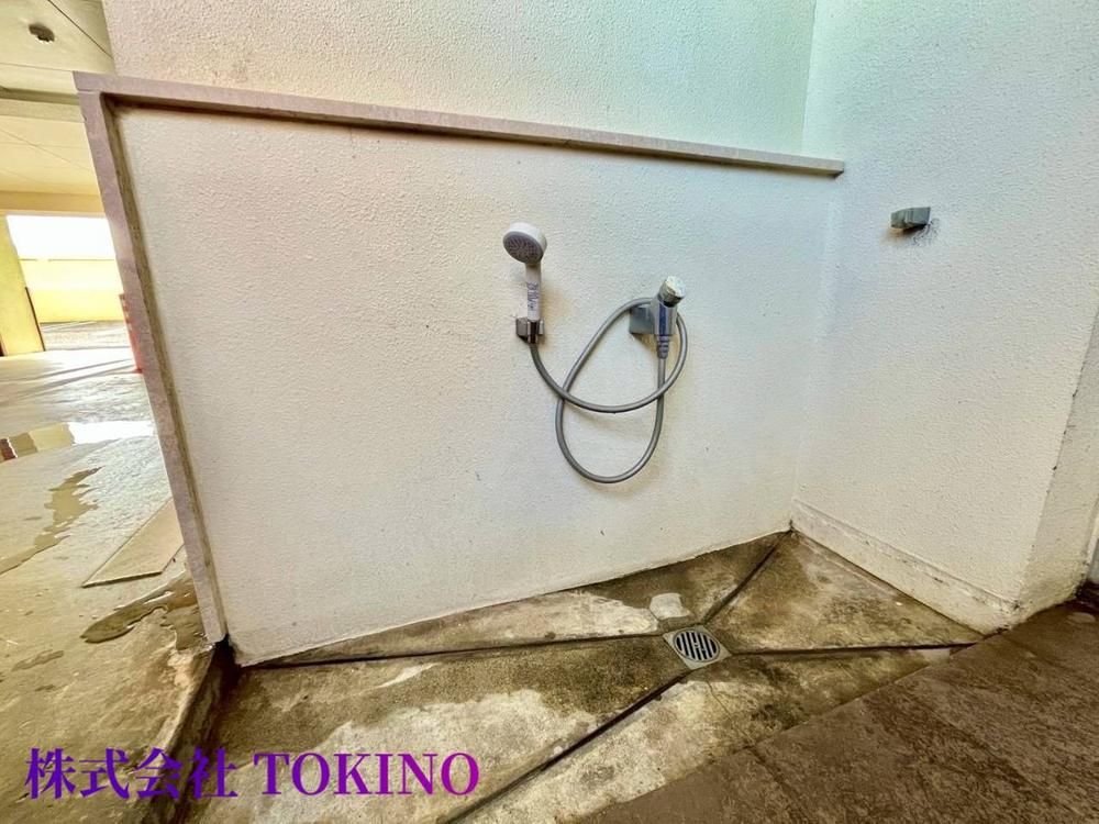 2LDK Apartment for Sale in Chatan, Okinawa - 69.7m2 - Thumbnail 4