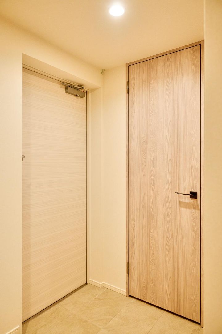 New 3LDK Apartment on 37F in Makuhari Bay Park, Chiba - Thumbnail 3