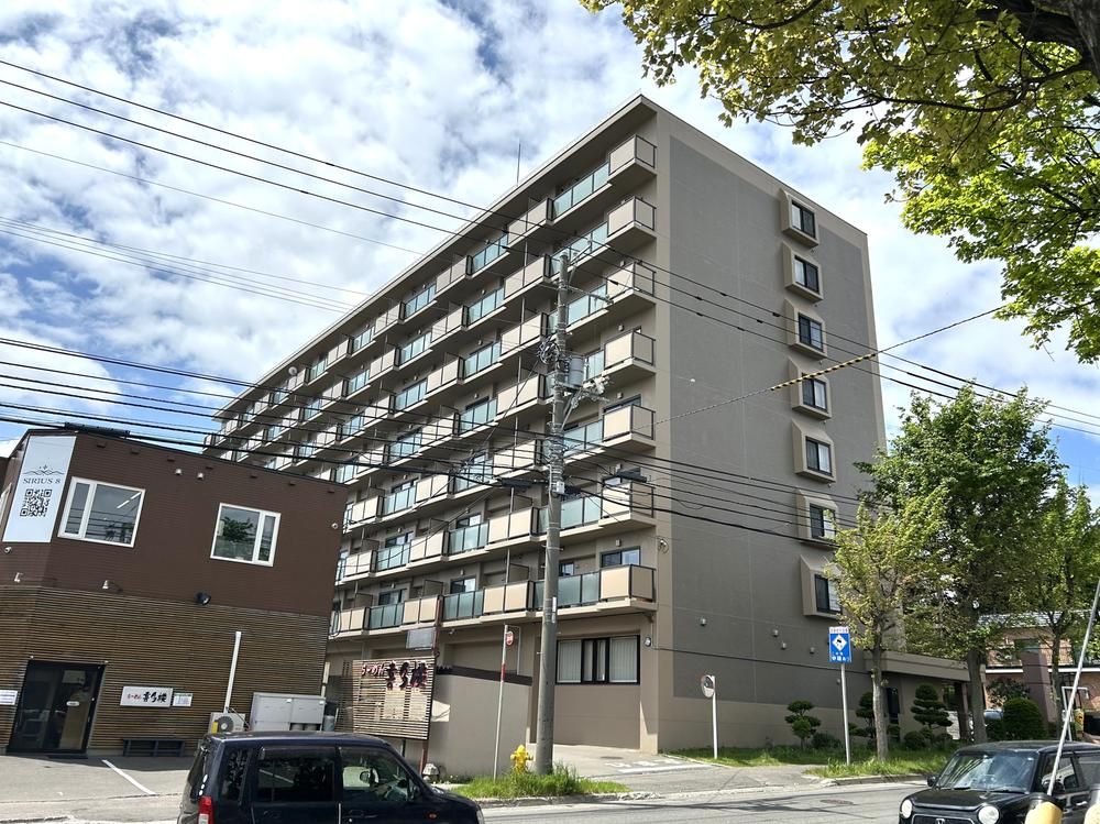 3LDK Apartment for Sale in Kiyota-ku, Sapporo, Hokkaido - Thumbnail 2