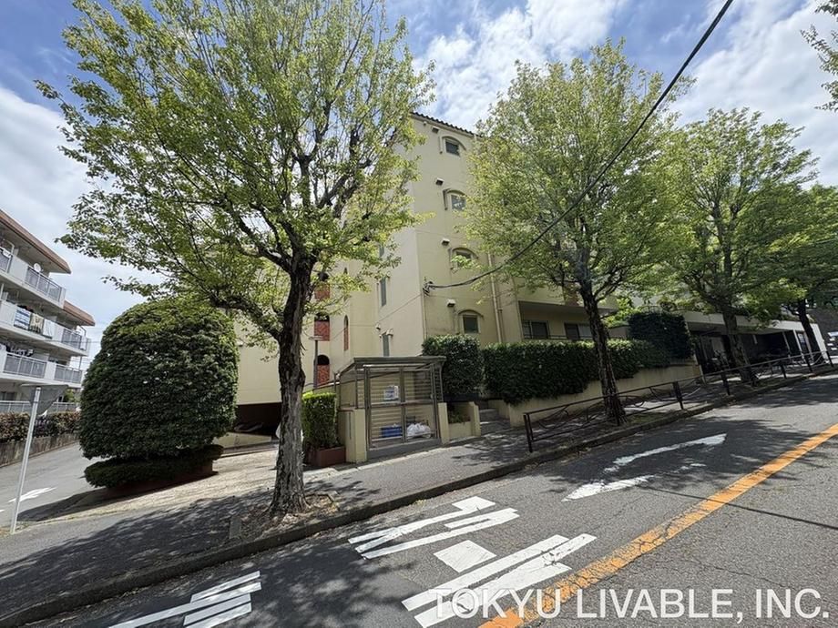 3LDK Apartment for Sale in Kawasaki City, Kanagawa - Thumbnail 2