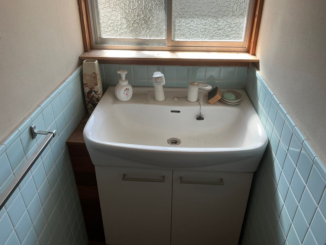 Spacious 2-Story Wooden House for Sale in Yamaguchi City - Thumbnail 3
