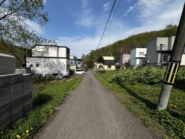 147m2 Land for Sale in Minamisawa, Minami-ku, Sapporo - Thumbnail 2