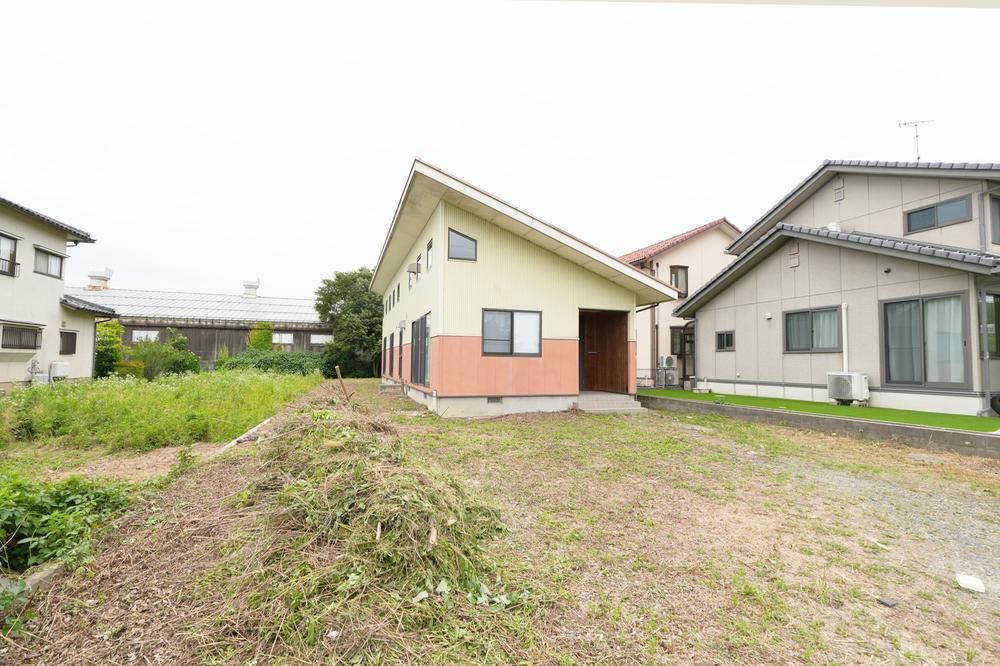 Renovated 2LDK House in Komatsu with Large Land and Parking - Thumbnail 4