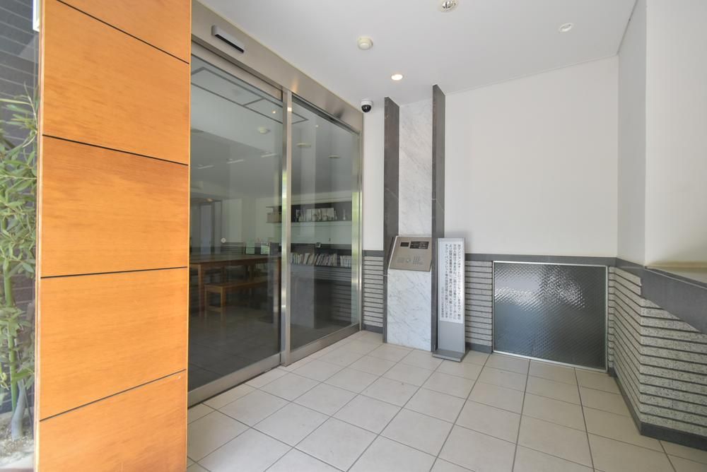 Renovated 2LDK Apartment for Sale in Niiza City, Saitama - Thumbnail 4