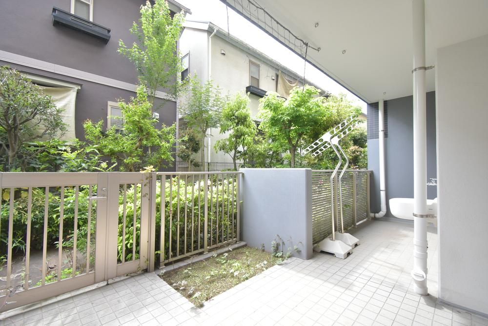 Renovated 2LDK Apartment for Sale in Niiza City, Saitama - Thumbnail 2