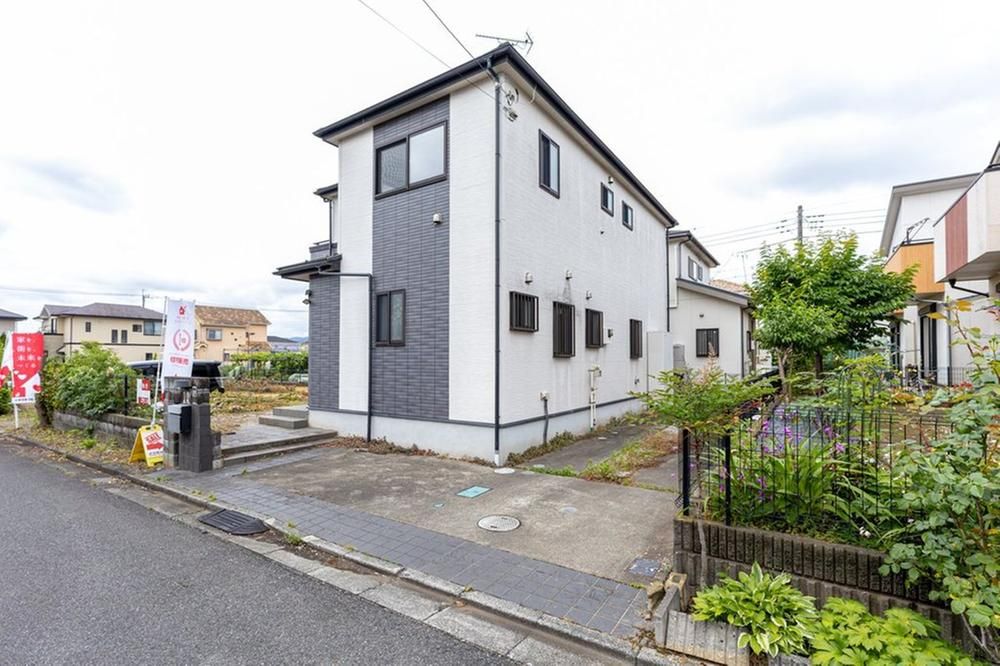 4LDK+S House in Moroyama with Large Garden for Sale - Thumbnail 3