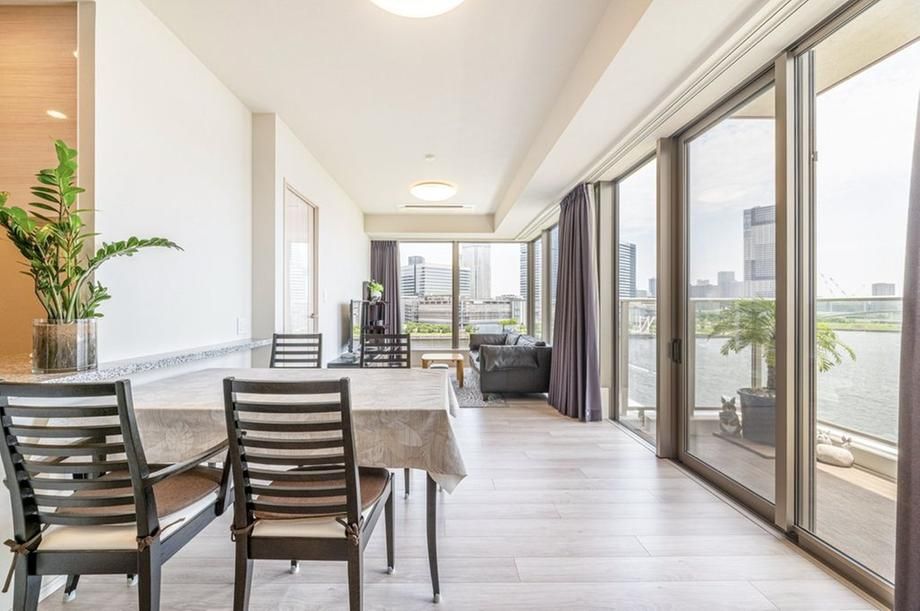 3LDK Apartment for Sale in Harumi, Chuo-ku, Tokyo - 82.85m² - Thumbnail 2