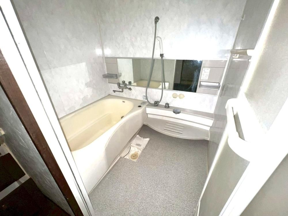 2LDK Apartment for Sale in Inage, Chiba City - 90.66 sqm - Thumbnail 4