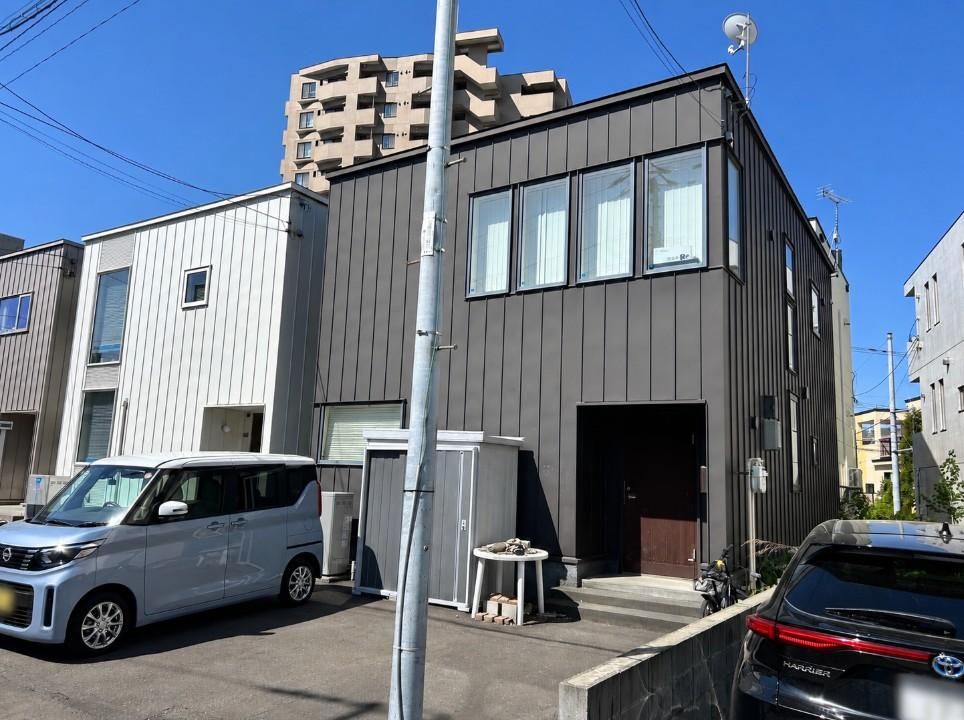 3LDK Detached House Near Sumikawa Station, Sapporo - Thumbnail 3