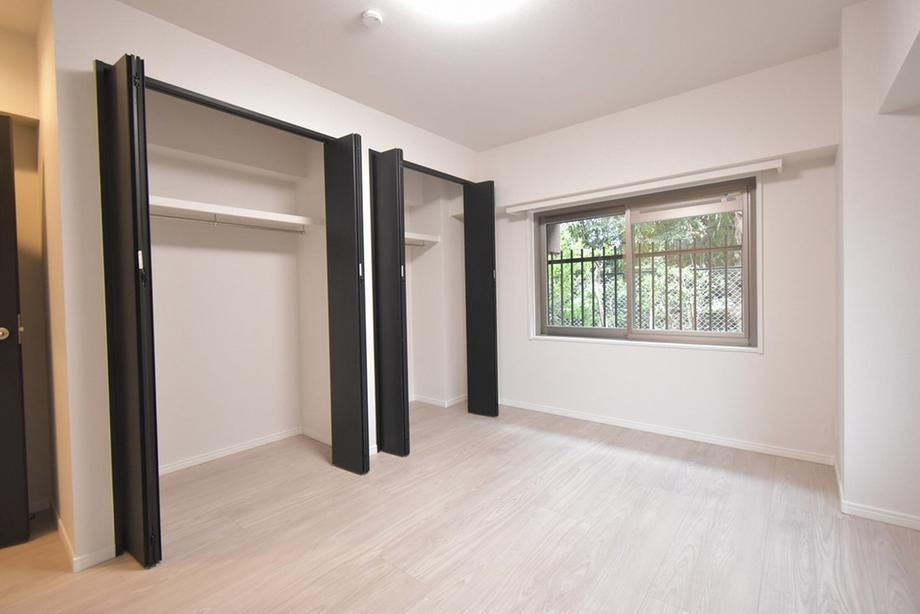 Renovated 3LDK Apartment in Yamate, Yokohama for 54.9 Million Yen - Thumbnail 4