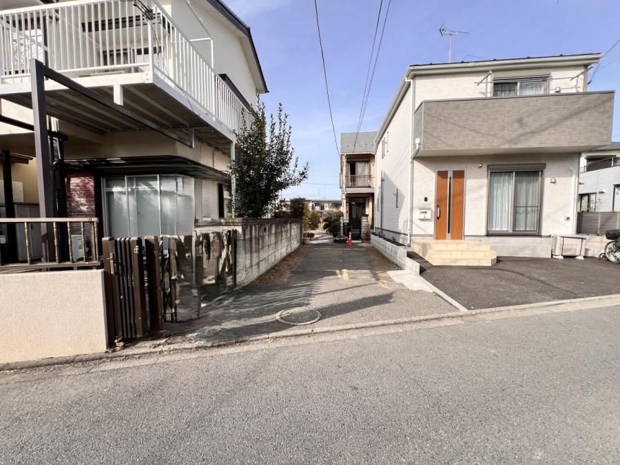 2LDK Detached House for Sale in Yamato City, Kanagawa - Thumbnail 3