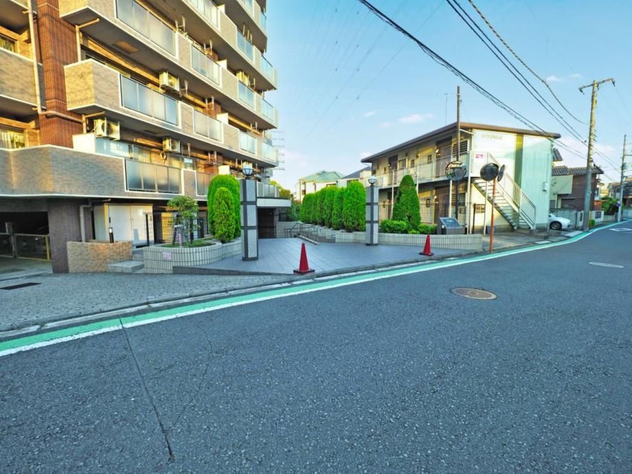 Renovated 2LDK Apartment for Sale in Hodogaya, Yokohama - Thumbnail 4