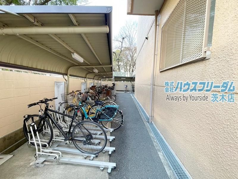 Renovated 3LDK Apartment in Suita, Osaka - 70.77m2 - Thumbnail 2