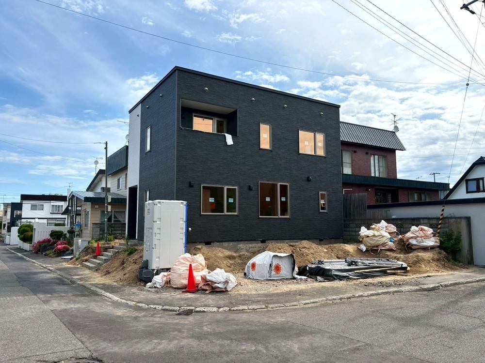 4LDK Renovated House in Atsubetsu-ku, Sapporo, Hokkaido - Thumbnail 2