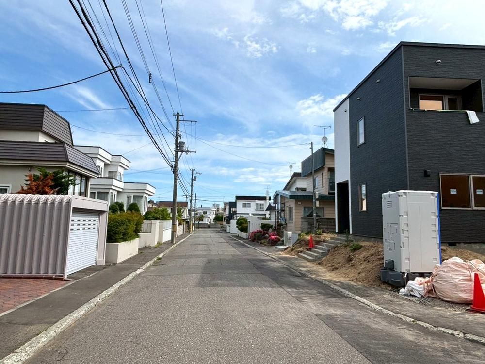4LDK Renovated House in Atsubetsu-ku, Sapporo, Hokkaido - Thumbnail 3